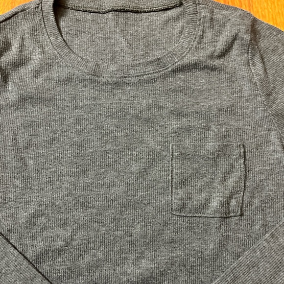 Gray Long Sleeve Ribbed Top - Picture 2 of 3